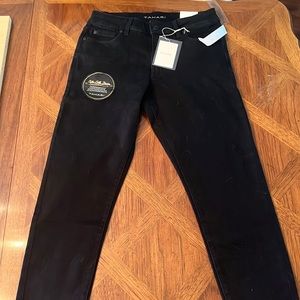Tahari Mid Rise Skinny Jeans - Black side 8